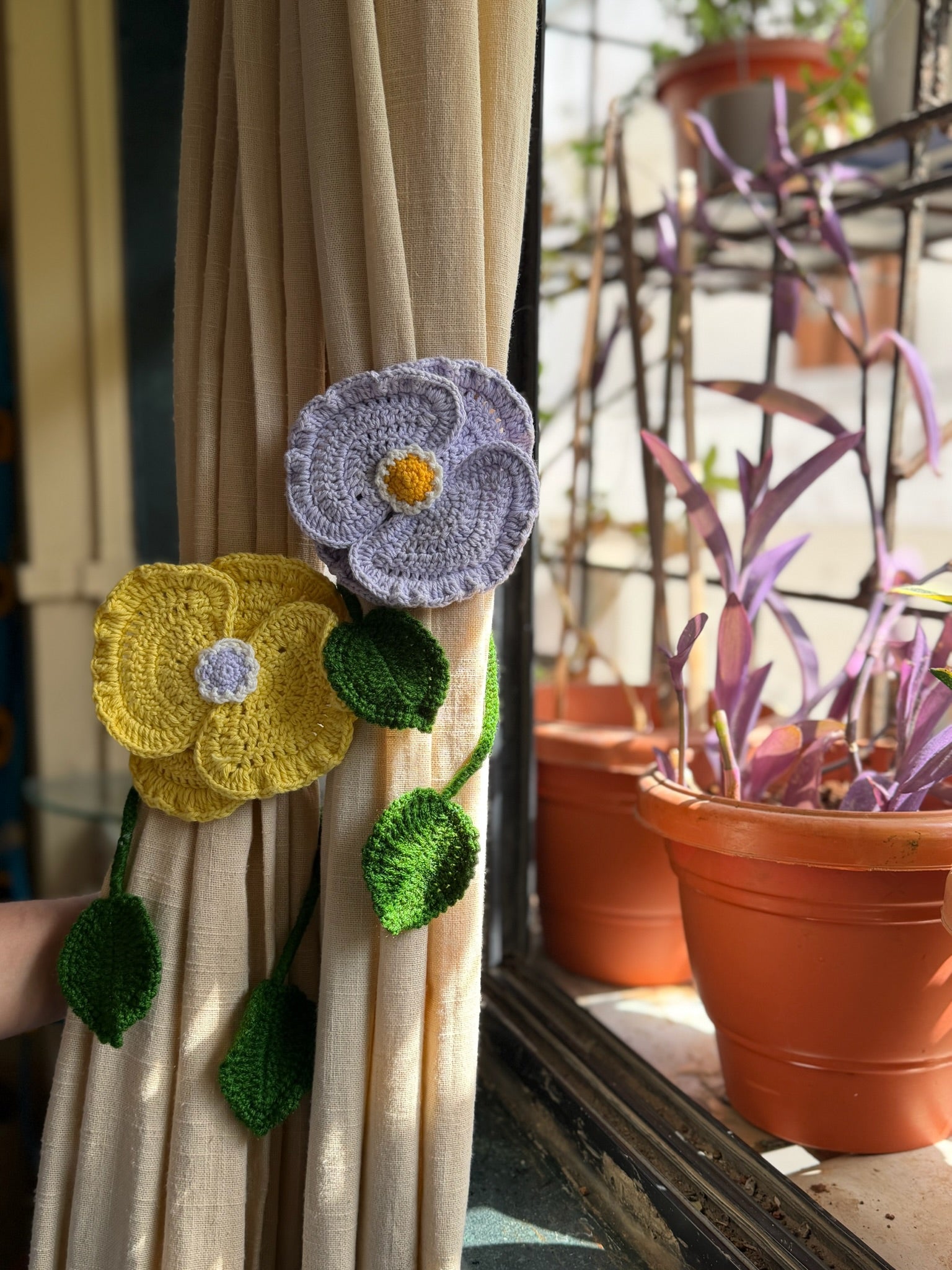 Corn Poppy Curtain Tie, hand-crocheted by Mindori