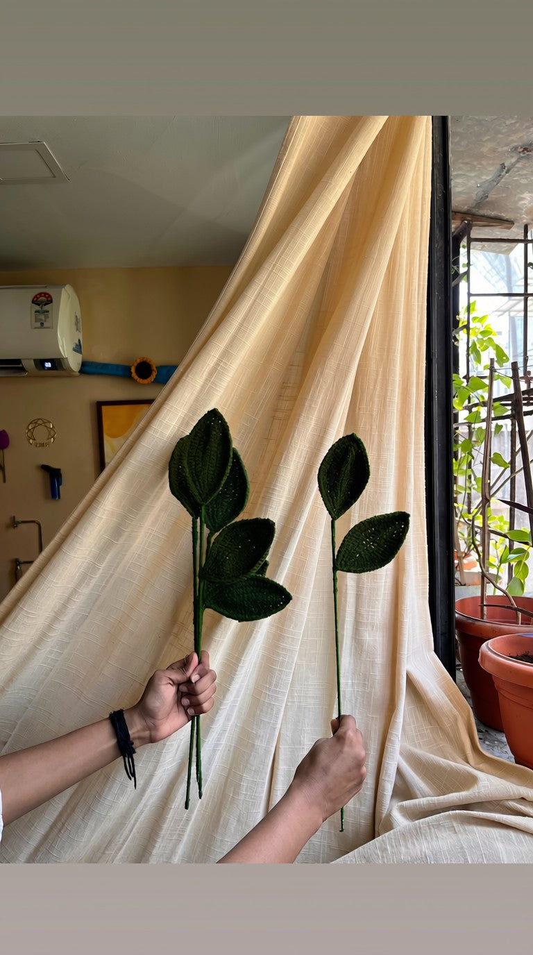 Leaf Stick L, hand-crocheted by Mindori